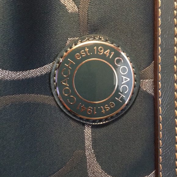 Authentic Coach Purse - Picture 4 of 14